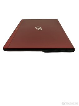 Fujitsu Life Book UH572 ( 12 měsíců záruka ) - 2