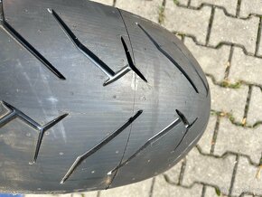 Nove pneu Pirelli Diablo Rosso - 2