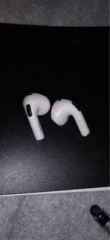 Apple AirPods 3.generace - 2