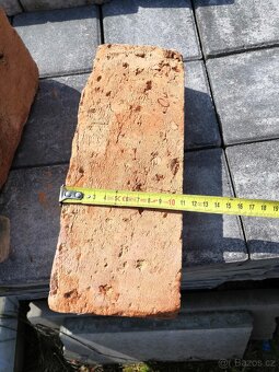 cihly 30x5x11cm. - 2