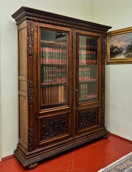 Masivní dubová knihovna v renesančním stylu, 19. století - 2
