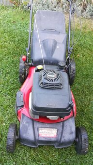 Benzínová sekačka na trávu s pojezdem - 2