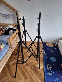 Fotografické studio, stativ, světlo, softbox, foto pozadí - 2