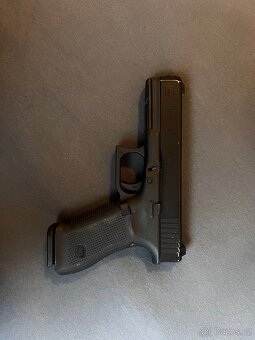 Glock 17 Gen5 BlowBack Airsoft - 2
