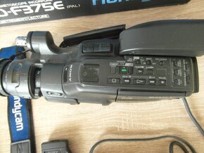 Sony Handycam Video Camera Recorder CCD-F375E Video 8 - 2