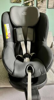 Autosedačka Britax Romer Dualfix 2R 2019 - 2