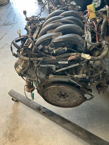 Ford Mustang motor 4,6 V8 - 2