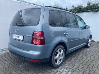 Volkswagen Touran, 2,0 TDi, automat DSG, vyhř.sedadla - 2