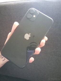 iPhone 11 64 GB - 2