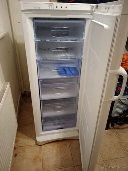 Mrazák Indesit - 2
