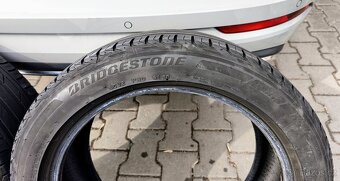 Pneu Bridgestone Turanza T001 215/50 R18 - 2