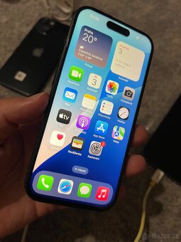 iPhone 15 256Gb…nový displej, prasklá záda - 2