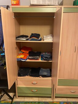 Dětský nábytek 2 skříně + postel - 2