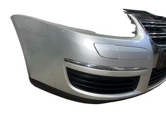 Přední nárazník stříbrná metalíza LA7W VW Golf 5 r.v. 2008 - 2
