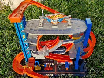 Garáž Hotwheels - 2