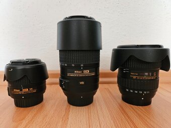 Nikon D5500 + objektivy + příslušenství - 2