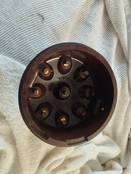 Nové víčko rozdělovače Tatra 603 - 2