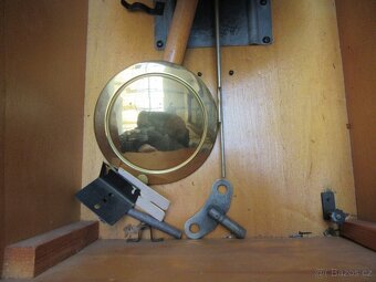 Nabízím staré hodiny Jantar USSR. Hodiny chvíli jdou a pak s - 2