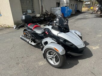Can-am   Spyder - 2