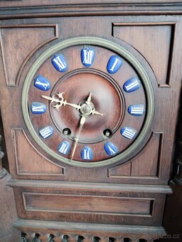 Konzolové dřevěné hodiny.funkční. - 2