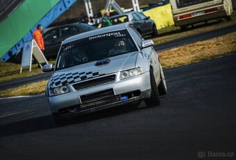 Závodní auto Audi A3 - 2