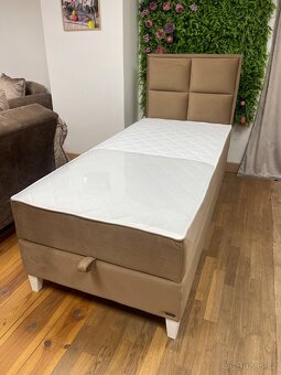 Krásná čalouněná postel NOVÁ - 2