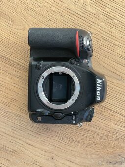 Nikon D750 – telo, nová závierka - 2