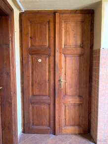 Dřevěné dveře z masivu dub a sklo kovové kliky - 2