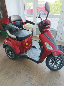 Elektrická tříkolka SELVO 31 000 - 2