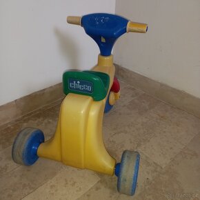 Tříkolka Chicco odrážedlo - 2