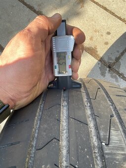 Dvě letní pneu Hankook 215/55/16 - 2