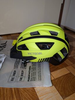 CYKLO PŘILBU -NOVÁ KŠILT A MAGNETICKÉ BRÝLE - 2