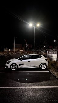 Renault Clio 4 RS TROPHY - 2