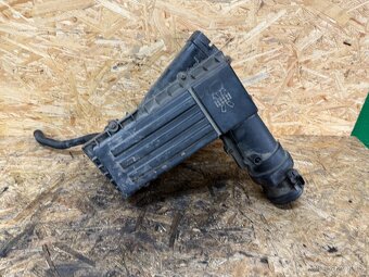 FILTR BOX 2.0 TDI 103KW 3C0129601 - 2