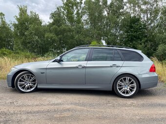 BMW 335xi E91 – 306 koní, 4x4, manuál - 2