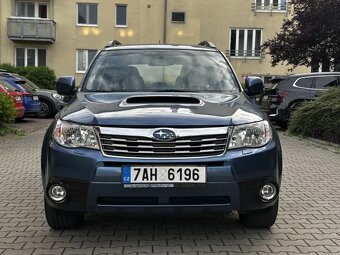 Subaru Forester 2.0 D 108kW 4x4 1. maj v ČR/Xenony/ALU R17 - 2