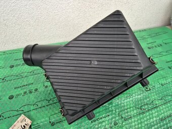 vzduchový filtr kompletní Škoda Felicia 1.3mpi 6U0129607B - 2