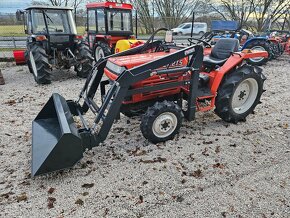 malotraktor Kubota L1-215 4x4 s čelním nakladačem - 2