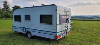 Karavan KNAUS s markýzou - 2