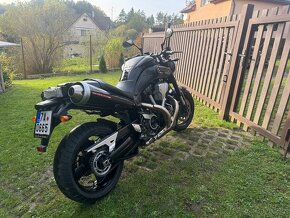 Yamaha, MT 01 - 2