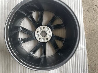 ŠKODA AL KOLO VEGA - 3V0 601 025AP - 2