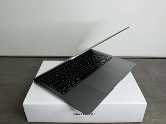 MacBook Air 13'' 2020 / M1 / 8GB / 256GB SSD / Space Gray - 2