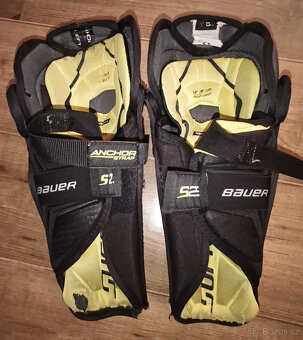 Hokejové holeně Bauer Supreme S29 vel. 12"/30cm - 2