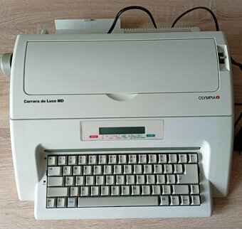 elektrický psací stroj Olympia - 2