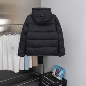 Unisex zimní bunda/vesta značky Burberry vel.XL - 2
