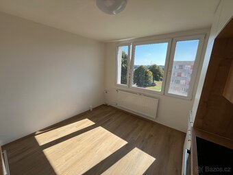 Byt 1+1 40m2 po kompletní rekonstrukci v posledním patře - 2