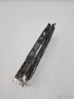 GIGABYTE Radeon R9 280X 3GB - 2