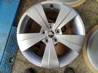 Nové ALU Škoda TRITON 5x112 17" Superb 3/4 - 2