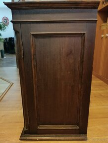 Starožitná skříňka - 2