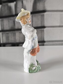 Starožitná porcelánová figurka - chlapec - 2